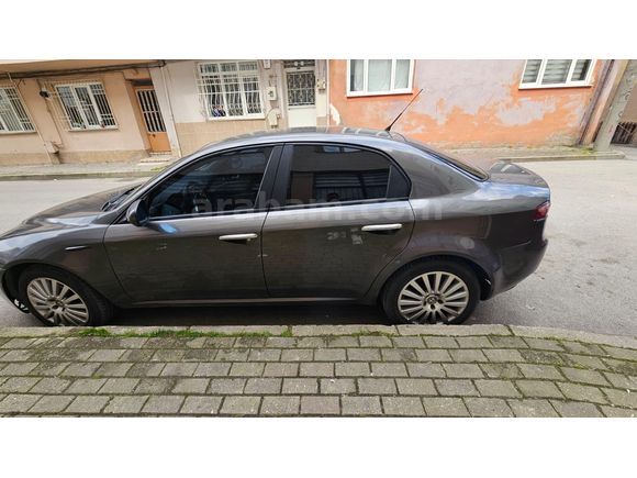 Sahibinden Alfa Romeo 159 1.9 JTD Distinctive 2008 Model