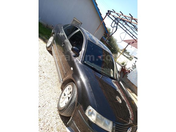 Sahibinden Volkswagen Passat Variant 1.9 TDi 2000 Model  392.505 km Siyah