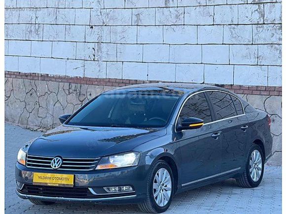 2013 WV PASSAT 1.6 TDİ DSG COMFORTLINE 331 KM DE DEĞİŞENSİZ YENİ