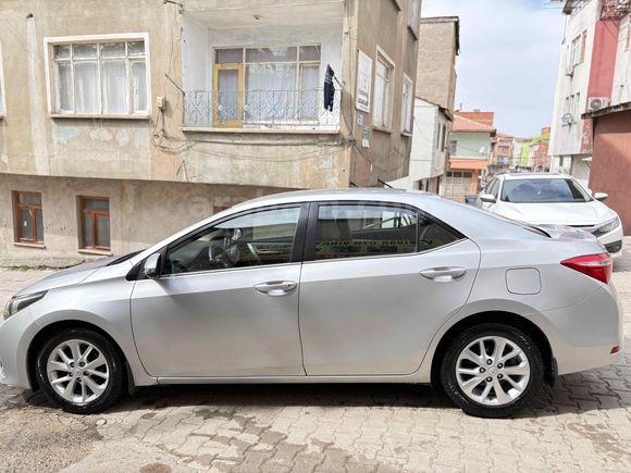 Sahibinden Toyota Corolla 1.4 D-4D Advance 2013 Model 