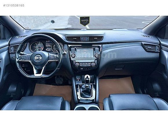 ALTINTOP GARAJDAN 2020 MODEL 1.5 DİZEL OTOMATİK CAM TAVANLI