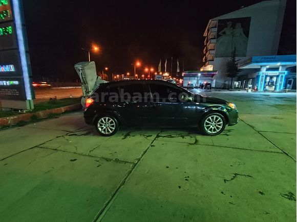 TEMİZ AİLE ARACI OPEL ASTRA 1.3 CDTI EN FULL PAKET