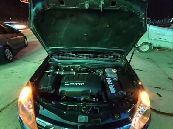 TEMİZ AİLE ARACI OPEL ASTRA 1.3 CDTI EN FULL PAKET