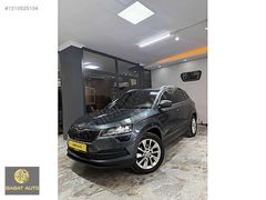 2020 SKODA KAROQ PRESTİJ CAM TAVAN HAYALET EKRAN