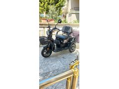 Temiz üç tekerlekli elektrikli bisiklet