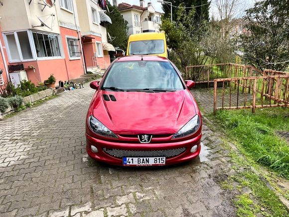 KIRMIZIM İLANDAA , 206 1.6 XT 