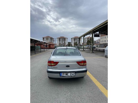 TEMİZ BAKIMLI AİLE ARACI 1.6 16VALF