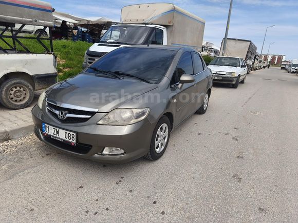 Sahibinden Honda City 1.4 Comfort 2009 Model  360.000 km Gri (titanyum)