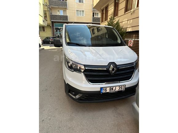 Sahibinden Renault Trafic Multix 2.0 dCi 2023 Model Antalya