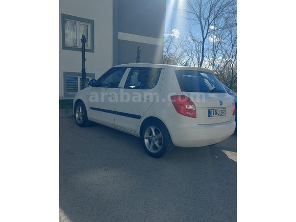 Sahibinden Skoda Fabia 1.4 Ambiente 2011 Model