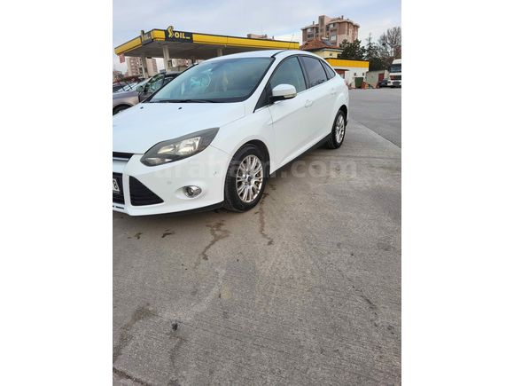 Sahibinden Ford Focus 1.6 TDCi Titanium 2012 Model  191.000 km Beyaz