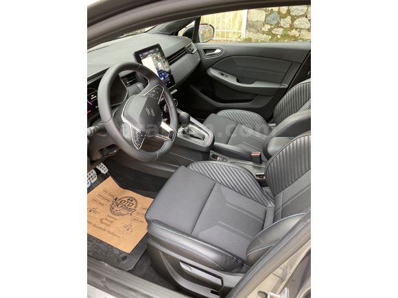 Sahibinden Renault Clio 1.0 TCe Techno Esprit Alpine 2024 Model  6.000 km Füme