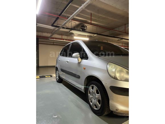 Bayan Hemşireden Dikkatle Kullanılmış Honda Jazz
