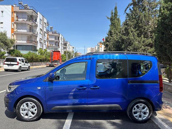 Sahibinden Renault Express Combi 1.5 BlueDCI Touch 2023 Model 