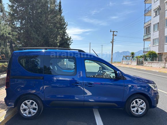 Sahibinden Renault Express Combi 1.5 BlueDCI Touch 2023 Model 