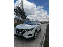 Sahibinden Nissan Qashqai 1.3 DIG-T Sky Pack 2020 Model