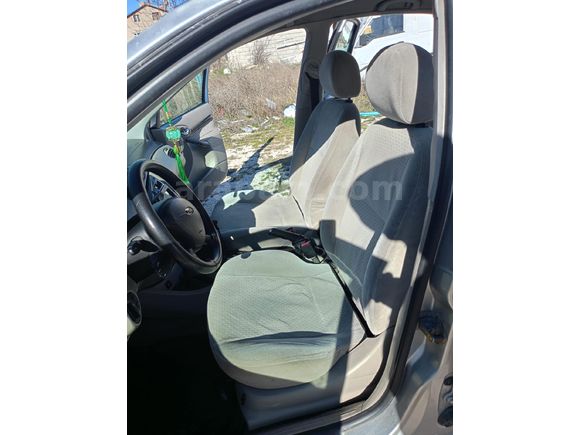 Sahibinden Ford Focus 1.6 Ghia 2004 Model