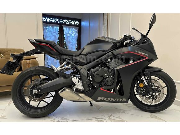Sahibinden 2025 çıkışlı Honda CBR 650 R 