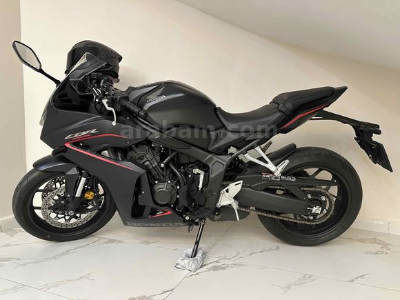 Sahibinden 2025 çıkışlı Honda CBR 650 R 