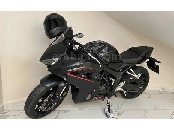 Sahibinden 2025 çıkışlı Honda CBR 650 R 