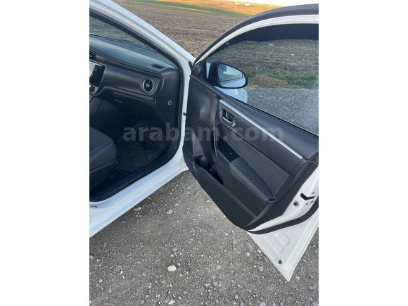 Sahibinden Toyota Corolla 1.4 D-4D Touch 2018 Model 
