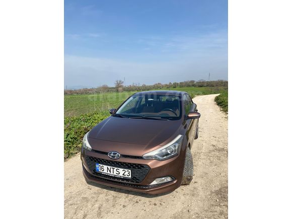 Sahibinden Hyundai i20 1.4 MPI Style 2015 Model 