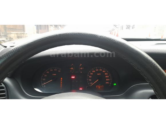 Sahibinden Renault Megane 1.6 RXT 2001 Model 