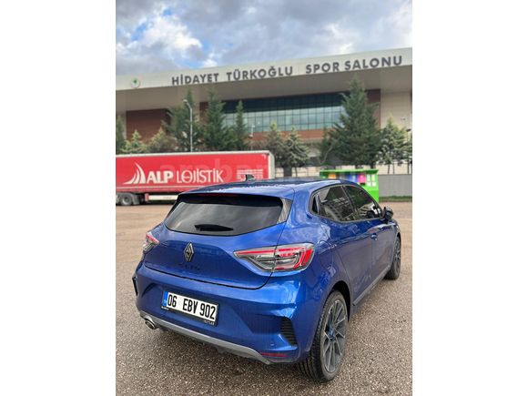 Memurdan Renault Clio 1.0 TCe Techno Esprit Alpine 2023 Model 