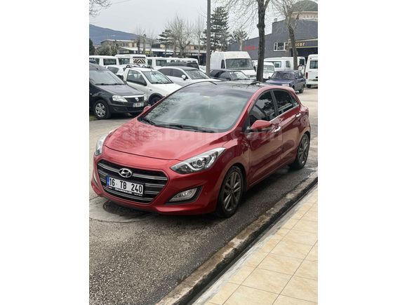 Galeriden Hyundai i30 1.6 GDi Elite 2015 Model Bursa