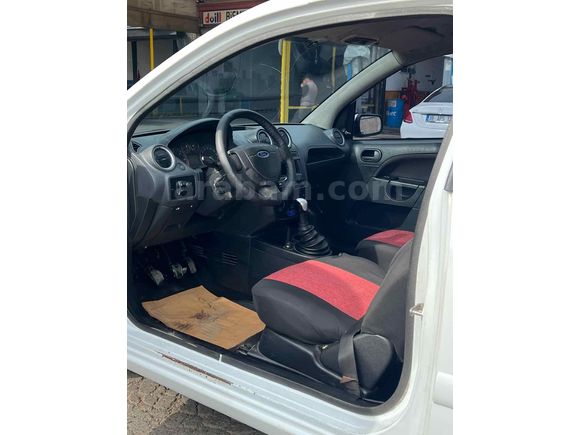 Fiesta 2008 model sıfır motor yapılı
