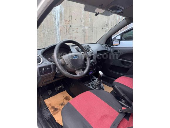 Fiesta 2008 model sıfır motor yapılı
