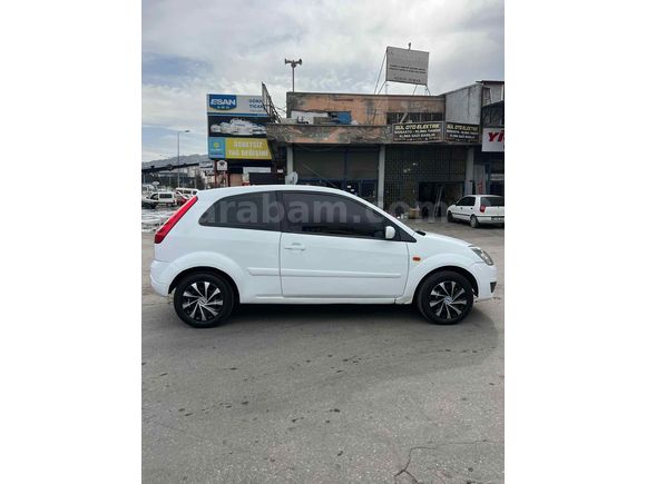 Fiesta 2008 model sıfır motor yapılı
