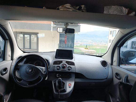 Sahibinden Renault Kangoo Multix 1.5 dCi Expression 2010 Model  322000 km Beyaz