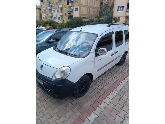 Sahibinden Renault Kangoo Multix 1.5 dCi Expression 2010 Model  322000 km Beyaz