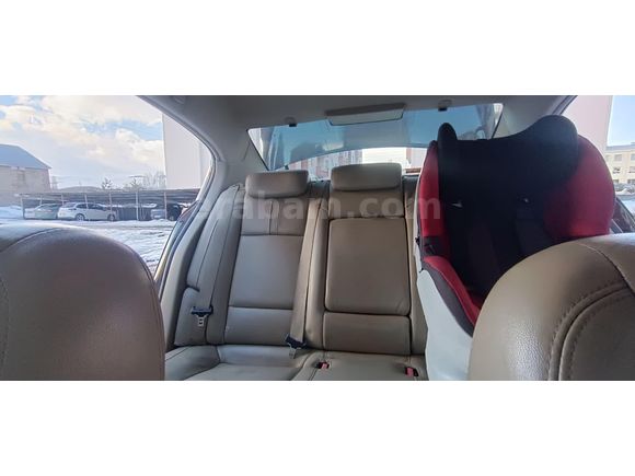 Sahibinden Renault Latitude 2.0 dCi Executive 2011 Model  303.400 km Siyah