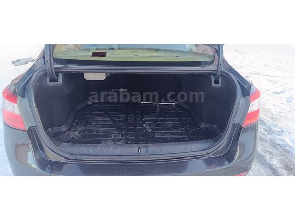 Sahibinden Renault Latitude 2.0 dCi Executive 2011 Model  303.400 km Siyah
