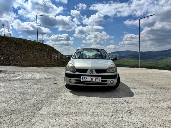 Sahibinden Renault Clio 1.4 Expression 2003 Model
