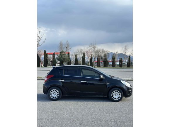 Sahibinden Hyundai i20 1.2 MPI Team 2009 Model