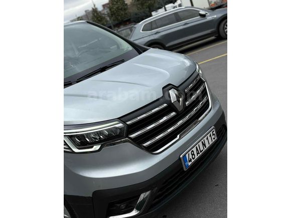 Sahibinden Renault Trafic 2.0 DCI Grand Confort 2023 Model 
