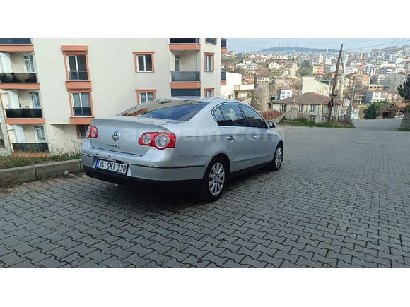 VW-PASSAT 2.0 FSİ-OTOMATİK-DEĞİŞENSİZ-2005-215.000 KM-MEMURDAN