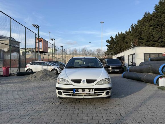 Sahibinden Renault Megane 1.6 RTA 2000 Model 