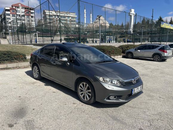Sahibinden Honda Civic 1.6i VTEC Eco Elegance 2012 Model 