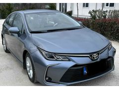 2022 model Toyota Corolla 1.5 Dream km 41 bin servis bakımlıdır