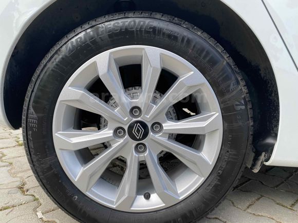 Sahibinden Renault Clio 1.0 TCe Evolution 2025 Model 
