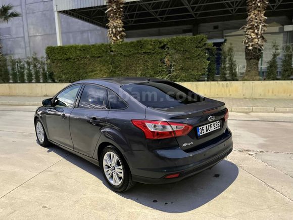 Sahibinden Ford Focus 1.6 Ti-VCT Style 2012 Model 