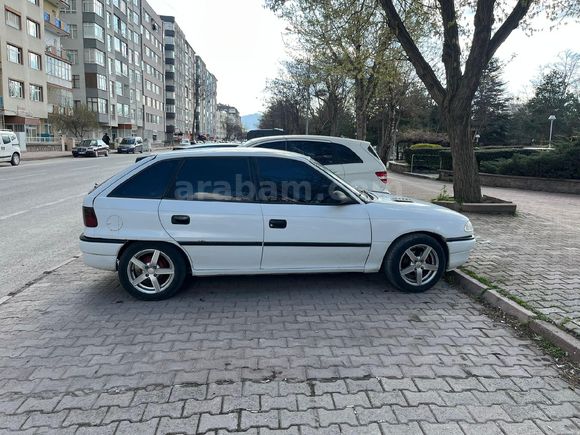 acillll Sahibinden Opel Astra 1.6 GL 1998 Model muayne 1 buçuk yıl var