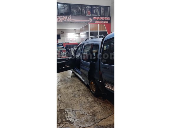 Sahibinden ACİL SATLIK Peugeot Partner 1.9 D Profil 2003 Model  290.000 km Mavi