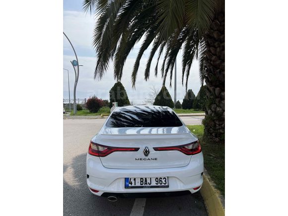 Sahibinden Renault Megane 1.3 TCe Joy 2020 Model 