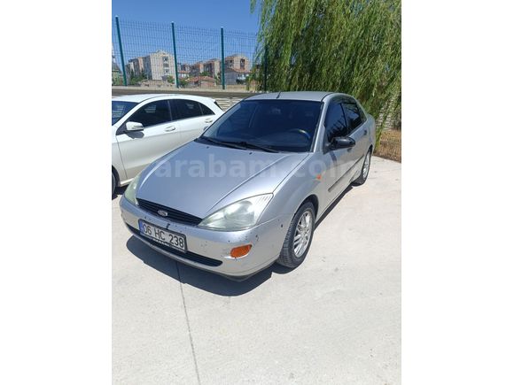 Sahibinden Ford Focus 1.6 Ghia 2001 Model