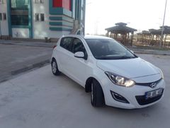 Sahibinden Temiz Hatasız binici Hyundai i20 1.4 CRDi Sense 2012 Model